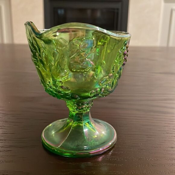 GREEN Vintage Carnival Glass Harvest Grape Vine Colony Raised Tall Creamer 4” - Picture 2 of 7